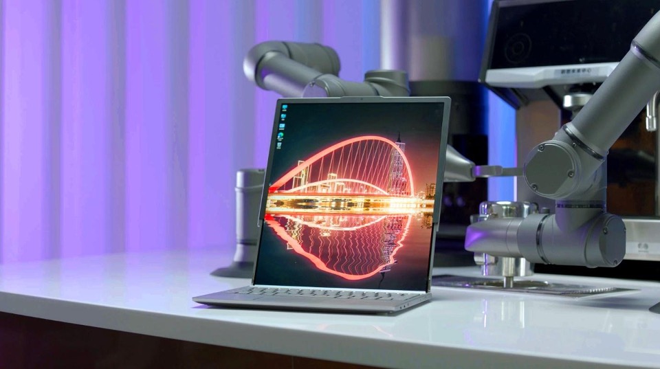 Lenovo's rollable PC proof of concept