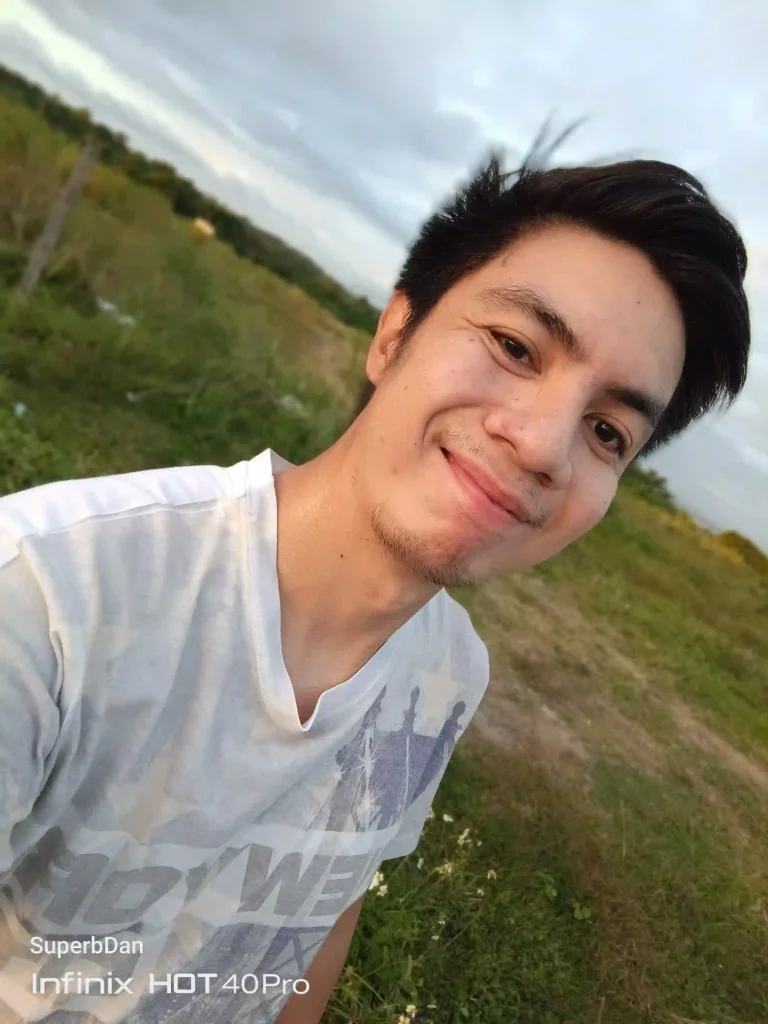 Infinix HOT 40 Pro Selfie Portrait Mode
