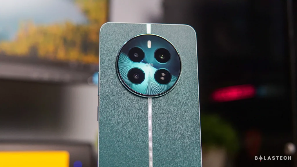 realme 12+ 5G Camera Island