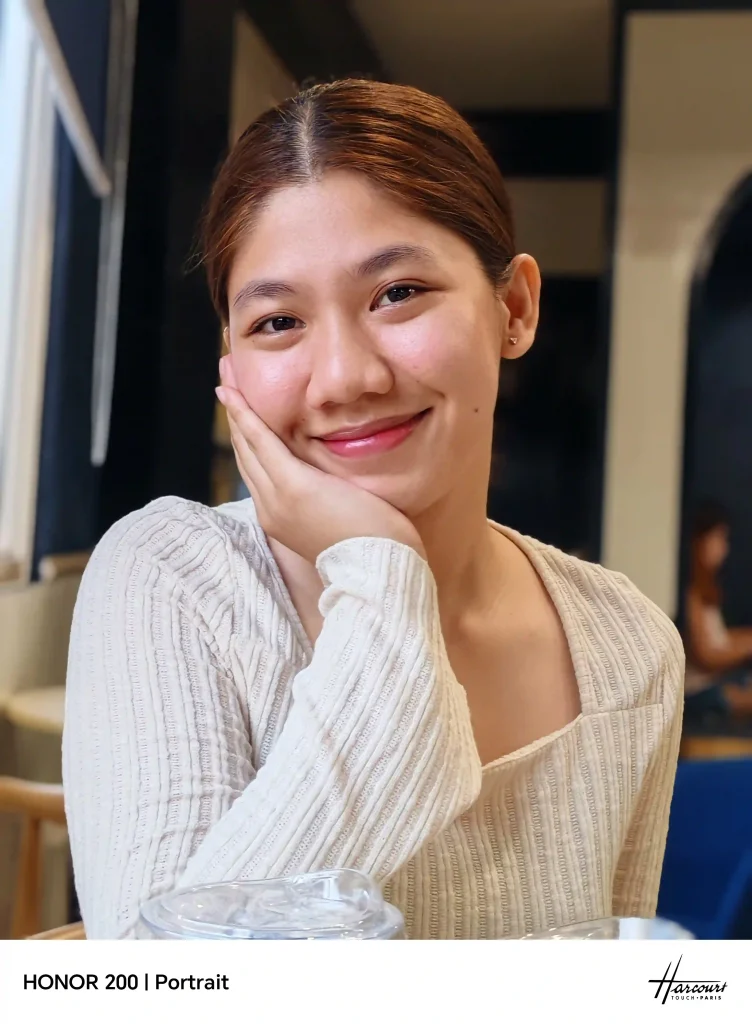 Rear Camera - Portrait Mode (Harcourt Vibrant)
