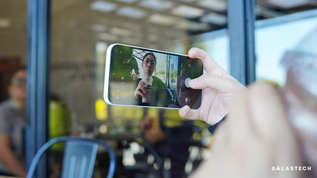 Nothing Phone (4a) Selfie camera