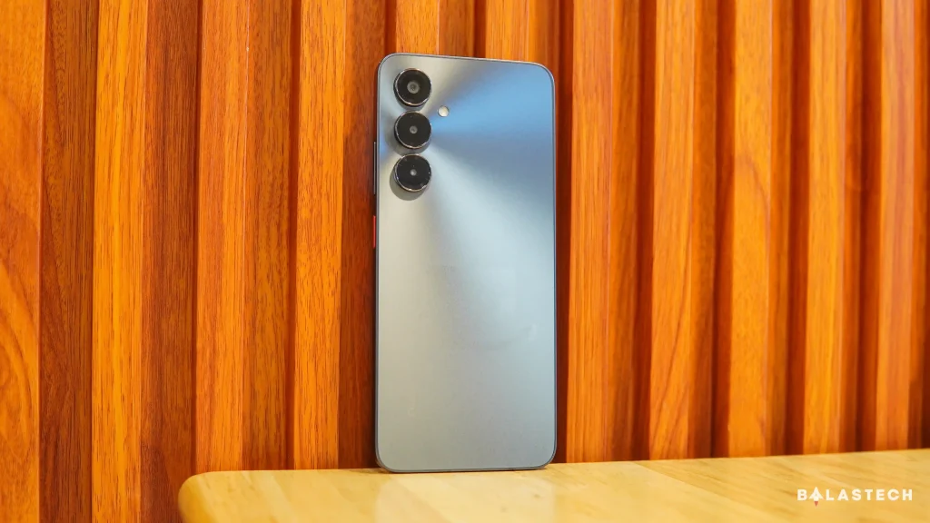 nubia V80 Max Design