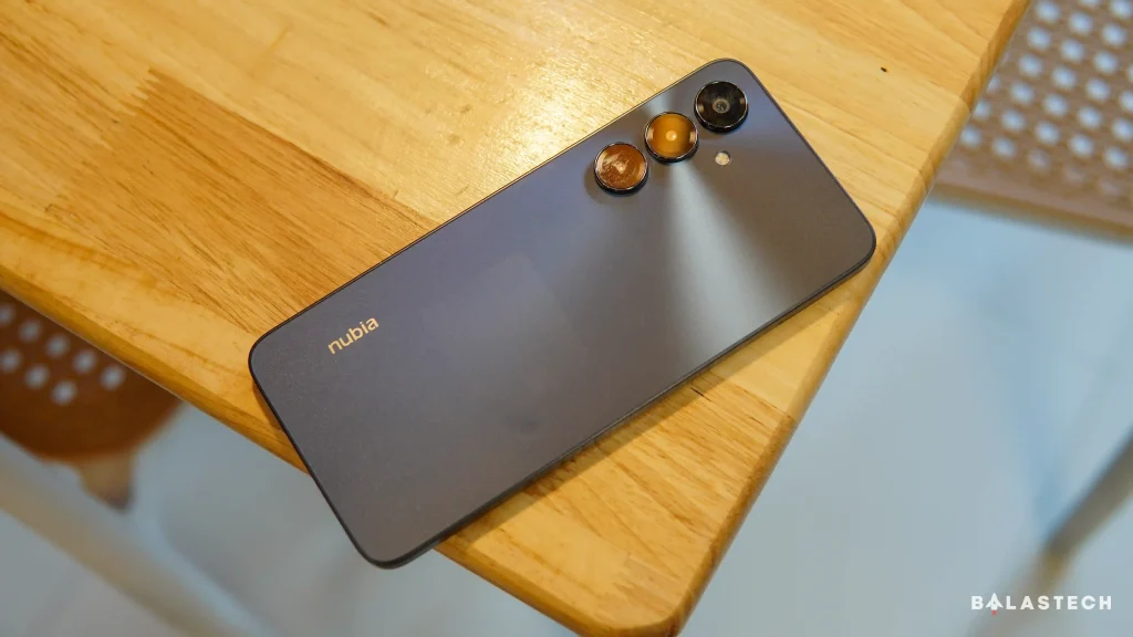 nubia V80 Max Design