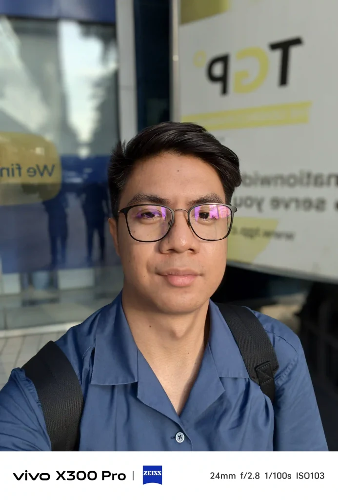 vivo X300 Pro Front Camera - Portrait Mode(1)