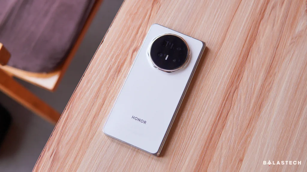 HONOR Magic V6 Review - Design 