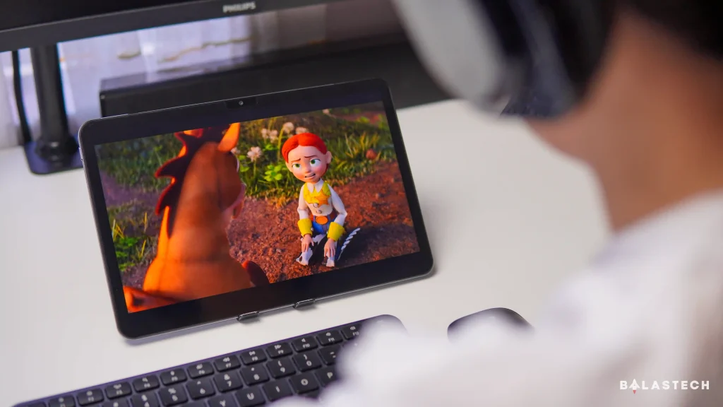 Nexal Pad Display and Multimedia Experience