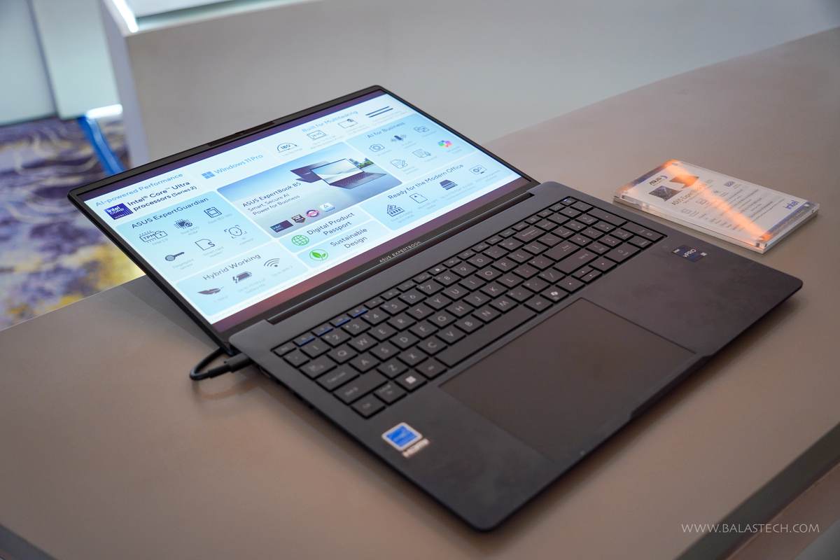 ASUS ExpertBook B5 feature screen at the ASUS Business Cebu launch